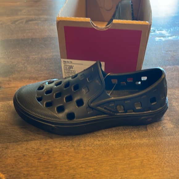 Kids new in box, Vans Slip-On TRK - Picture 4 of 4